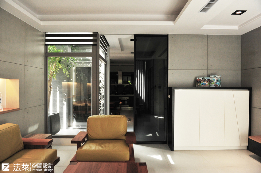 室內裝潢圖片，客廳 室內室外與自然結合的設計概念